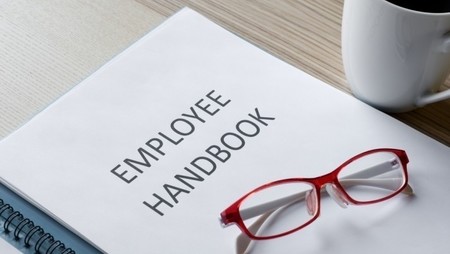 A Complete Guide to Employee Handbooks for HR Professionals