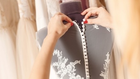 Tips to Become a Wedding Dress Designer
