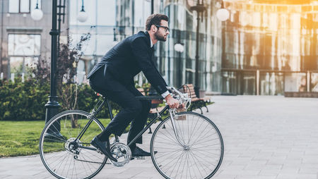 10 Awesome Benefits of Cycling to Work