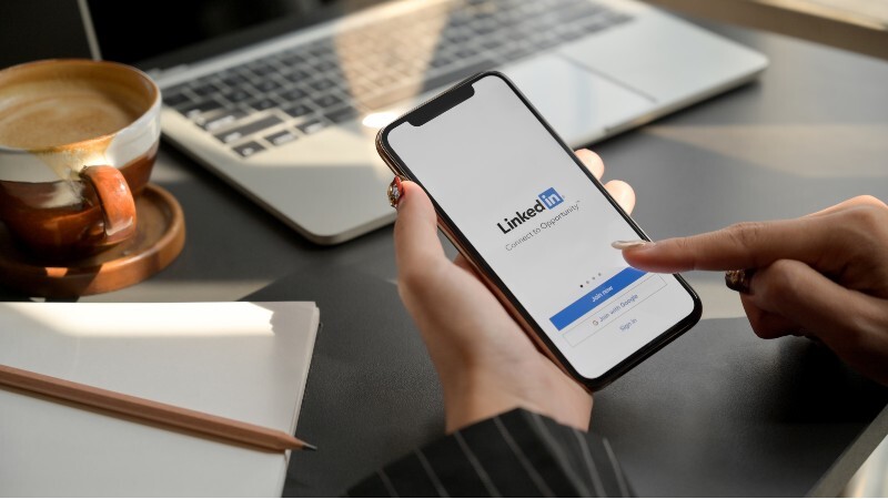 sharing expertise on LinkedIn to use time